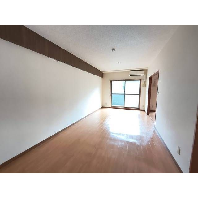 グレースコート市川妙典の居間・リビング