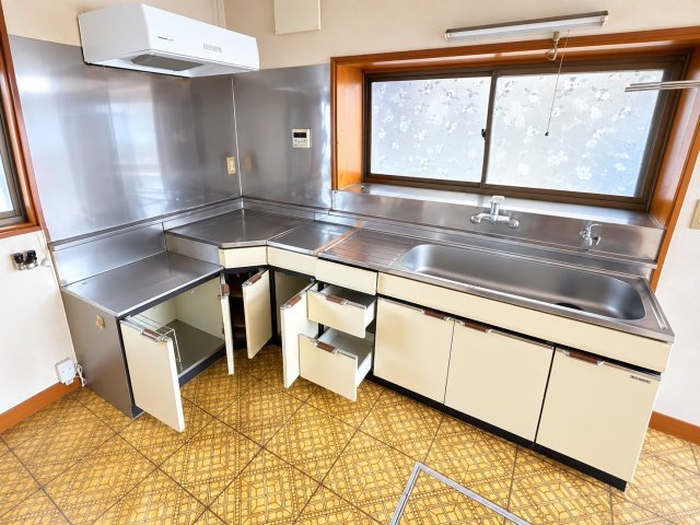 栃木市平井町中古戸建のキッチン