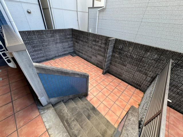 アクアライブラの庭