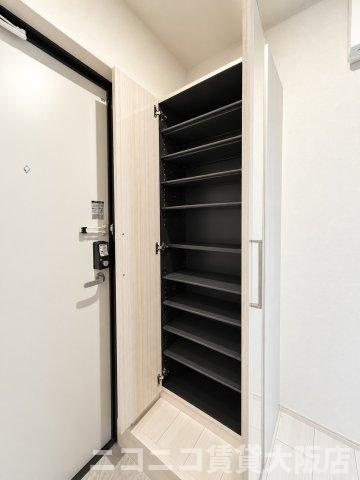 大阪市大正区三軒家西３丁目の賃貸マンションの玄関