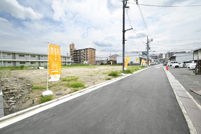 摂津市新在家1丁目売り土地｜全10区画分譲予定の前面道路含む現地写真|西側前面道路　幅員4.8ｍ