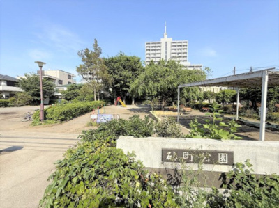 【周辺】 | 【仲介手数料３５０万円が無料！】■公園隣接■１１０平米■４ＬＤＫ■ＺＥＨ水準 | 公園に隣接
決算特別キャンペーン！
家計応援サービスの限界に挑戦中！
「物件概要」の「諸費用」欄をご覧下さい！
■祖師谷大蔵駅１５分
■南道路
■１１６平米超
■４ＬＤＫ
■ＺＥＨ水準