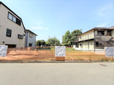 【外観】 | 【仲介手数料３５０万円が無料！】■公園隣接■１１０平米■４ＬＤＫ■ＺＥＨ水準 | 諸費用３５０万円ＯＦＦ！
決算特別キャンペーン！
家計応援サービスの限界に挑戦中！
■祖師谷大蔵駅１５分
■公園に隣接
■南道路
■１１６平米超
■４ＬＤＫ
■ＺＥＨ水準