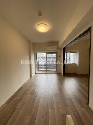 プレサンス梅田東グラッドの居間・リビング|リビングです