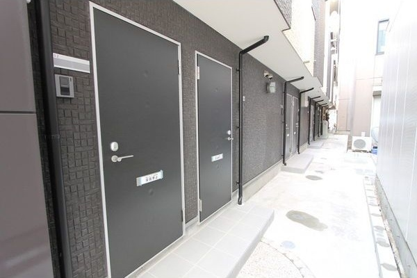 ルークス名古屋のエントランス