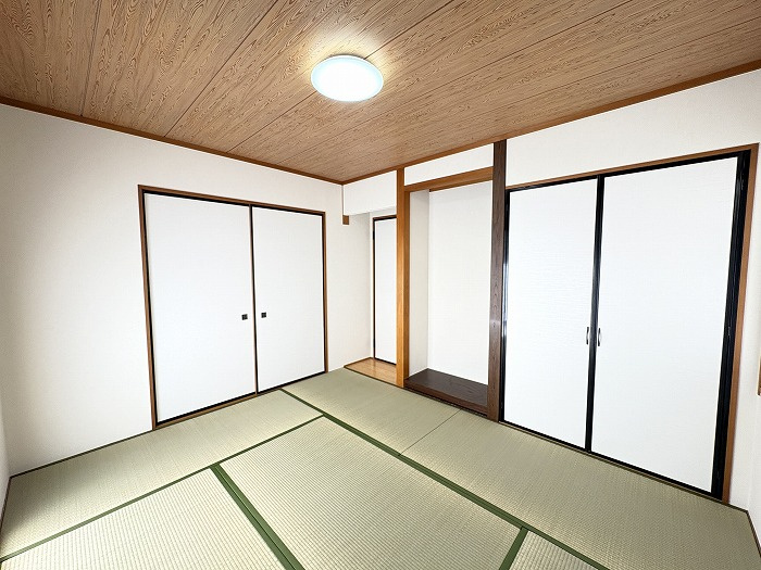 名古屋市名東区上菅２丁目の中古一戸建の和室|◇和室◇　　南西向きで明るい洋室約６．０帖　押入・床の間