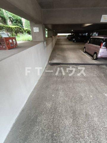 パレ・ドール西船橋の駐車場