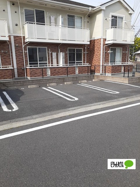 ブルームフィールド　Ⅰの駐車場
