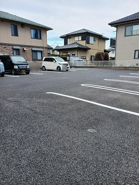 ガーデン　宮の駐車場