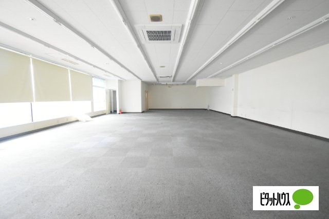 高崎市井出町貸店舗の内装