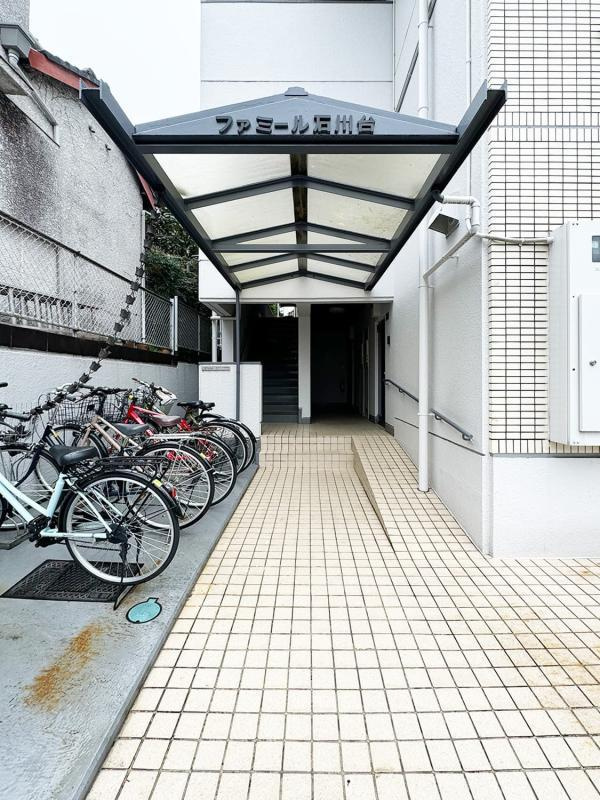 ファミール石川台のエントランス|エントランス
