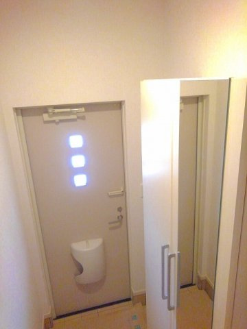 サイド　Ⅴの玄関