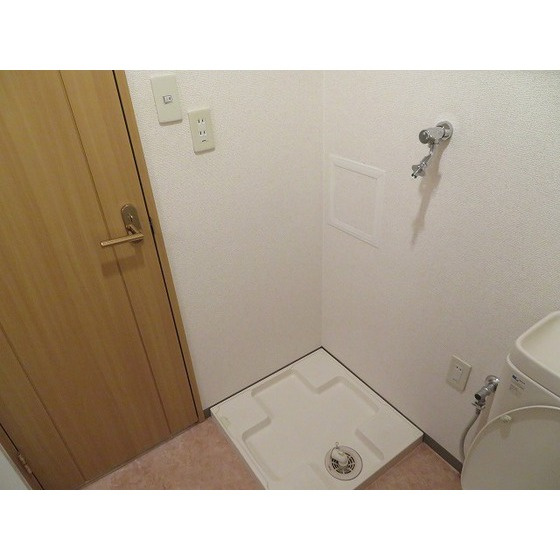 プリマヴェーラ問屋町のその他|室内洗濯機置き場