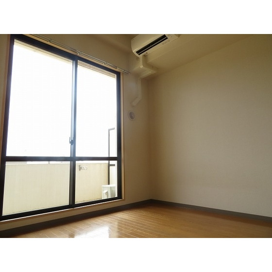プリマヴェーラ問屋町の居間・リビング