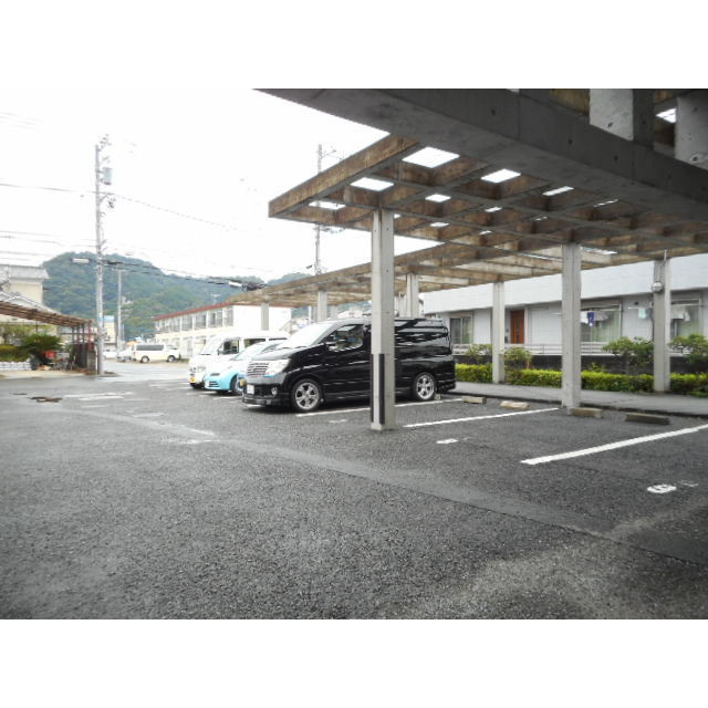 第２レヂデンス石井の駐車場