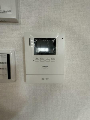 【その他】 | 梅が丘南住宅A7棟 | モニターインターホン付きなので、急な来客も安心です！