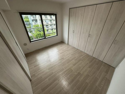 【洋室】 | 梅が丘南住宅A7棟 | 収納もあり便利な6帖の洋室です！
