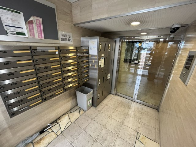 豊島区池袋４丁目の賃貸マンションのロビー