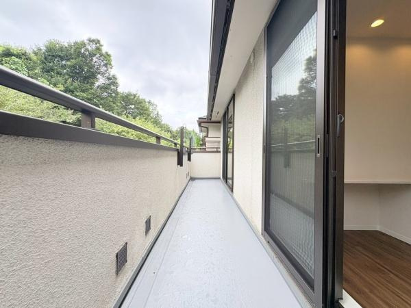 横浜市青葉区奈良５丁目の中古一戸建のバルコニー|２階バルコニーです！