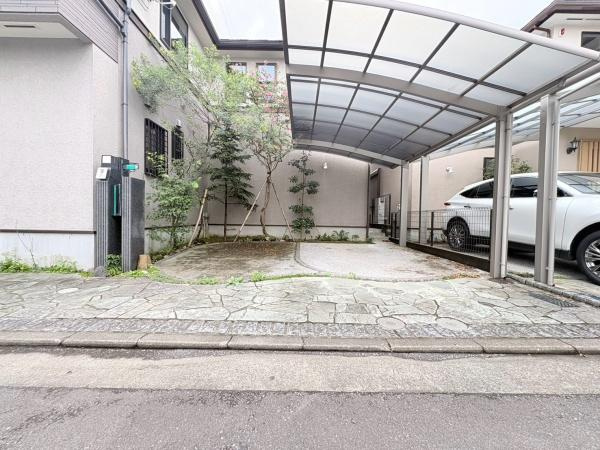 横浜市青葉区奈良５丁目の中古一戸建の駐車場|駐車場は２台止めれます！※車種による