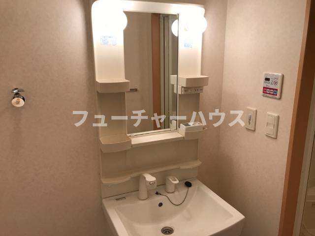 Ｃasa felice(カーサ フェリーチェ)の洗面所|洗髪洗面化粧台