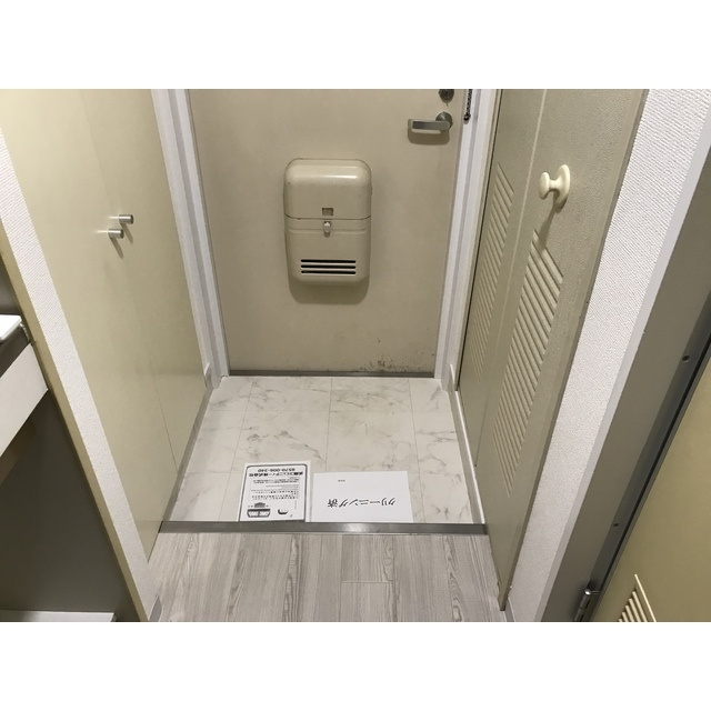 ジョイフル大和南の玄関