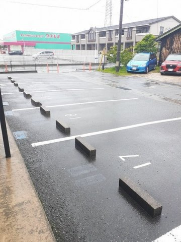 サンパティーク　Ｂの駐車場