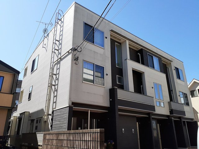 ジュネスの外観