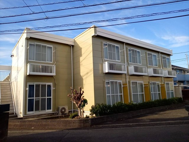 レオパレスカーサ三保の外観|2022年12月に外壁塗装致しました。