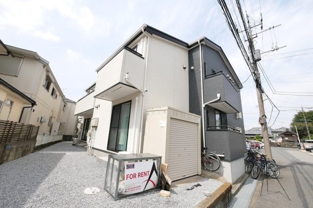 アドヴァンス新松戸の外観