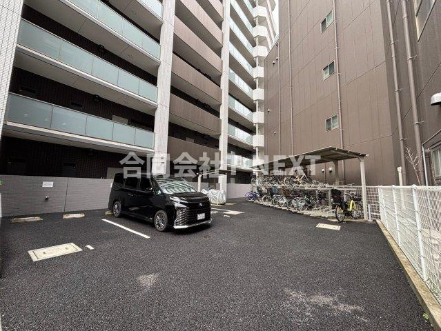 Ｆｅｓｔｉｎａ　Ｌｅｎｔｅの駐車場
