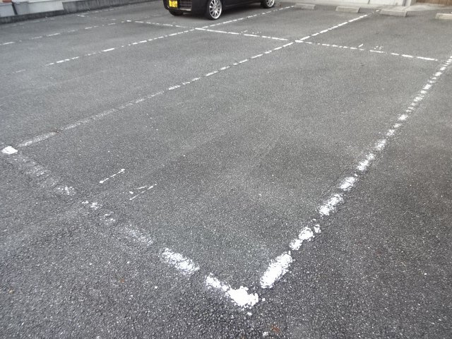 アーバンコートIIの駐車場