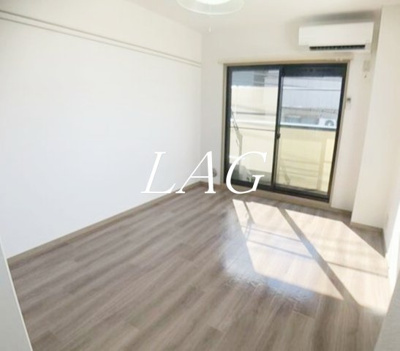 【居間・リビング】 | グランデ伊藤 | 洋室のお部屋です。