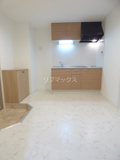 当店は家主強制でない場合、消毒・抗菌代や安心サポート代など不要費用は一切不要。オンライン案内可。 