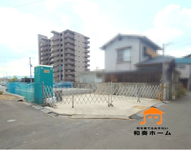 高松市木太町オール電化住宅◇食洗器や網戸等設置されているお得なオール電化住宅です。の前面道路含む現地写真|㉗号棟
高松琴平電鉄長尾線木太東口駅まで徒歩１２分と毎日の通勤通学に便利な立地です！「時間的なゆとり」「生活の利便性」と想像以上に快適な生活を送ることが可能です。