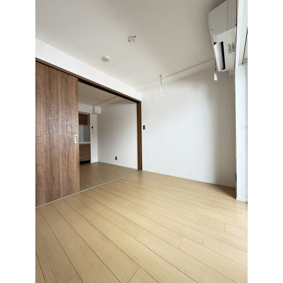 【寝室】ＦＵＳＩＯＮ　池袋　ＷＥＳＴ　