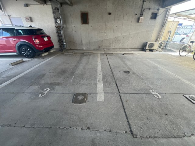ソレイユ南車崎の駐車場