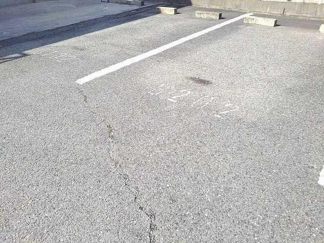 エンジェルコーポラスＢの駐車場