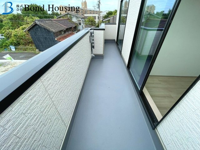 住宅性能評価取得物件　大久保町八木　新築6区画　A号棟のバルコニー