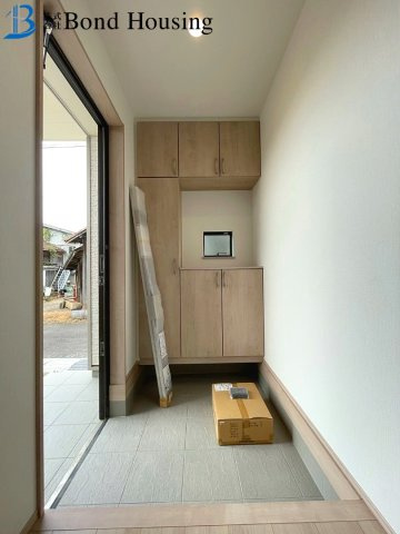 住宅性能評価取得物件　大久保町八木　新築6区画　A号棟の玄関