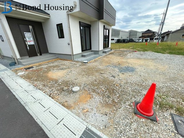 住宅性能評価取得物件　大久保町八木　新築6区画　A号棟の駐車場
