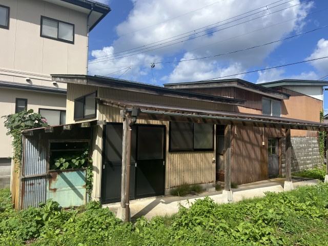 岩谷町売地のその他|小屋・車庫（売主負担で解体可）