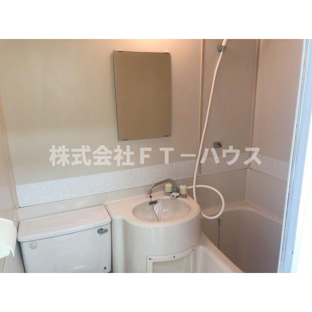 グロリアマンションの浴室