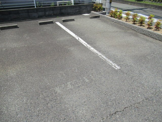 グリーンコンフォートの駐車場