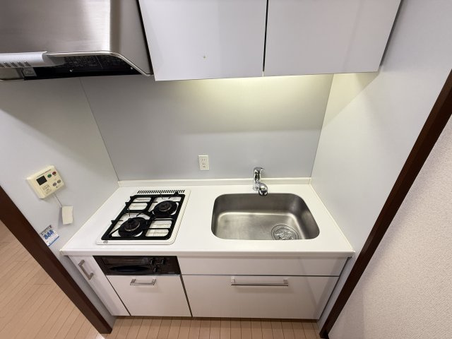 大阪市中央区高津３丁目の賃貸マンションのキッチン