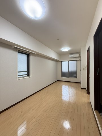 大阪市中央区高津３丁目の賃貸マンションの寝室