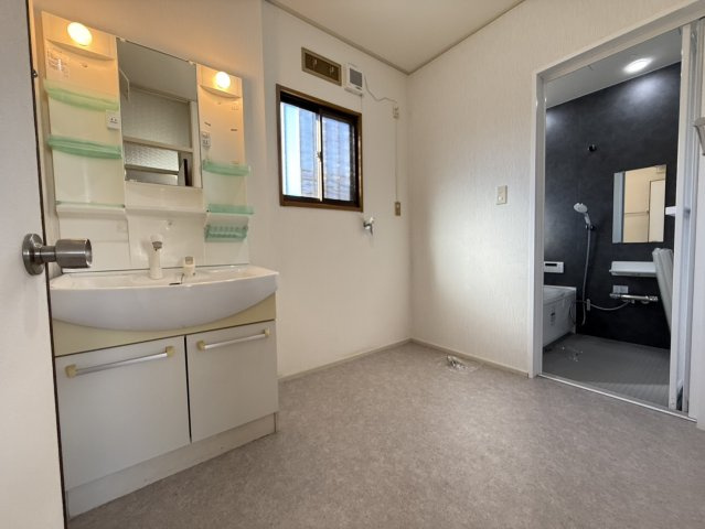 竜が台６丁目土地のその他|洗面所です。