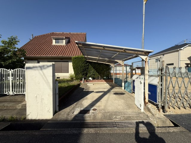 竜が台６丁目土地のその他|カーポートです。