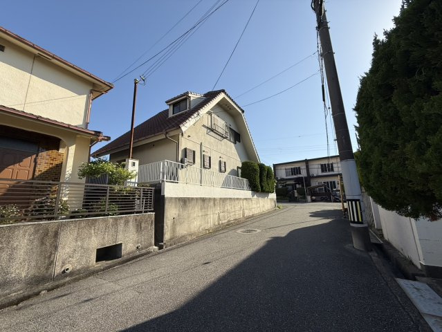 竜が台６丁目土地の外観|前面道路です。