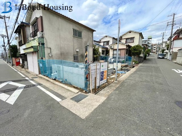 三方角地につき開放感あり　福田3丁目　新築限定1棟の前面道路含む現地写真